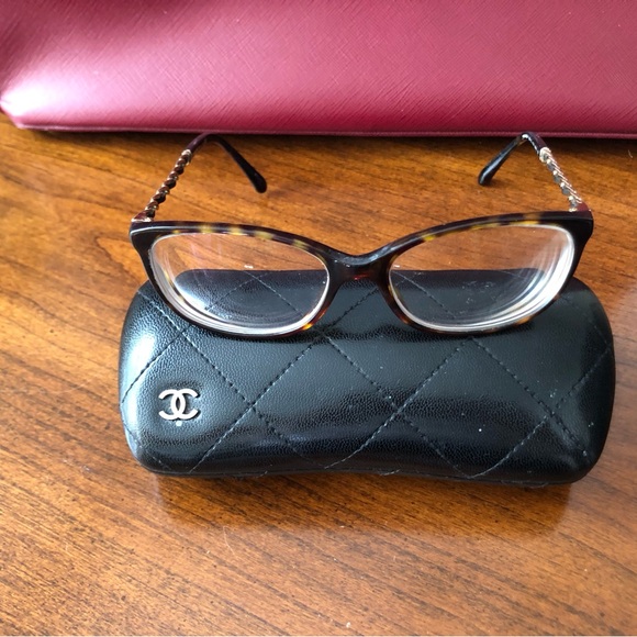 CHANEL Accessories - Elegant Chanel glasses tortoiseshell and gold (model #3221)